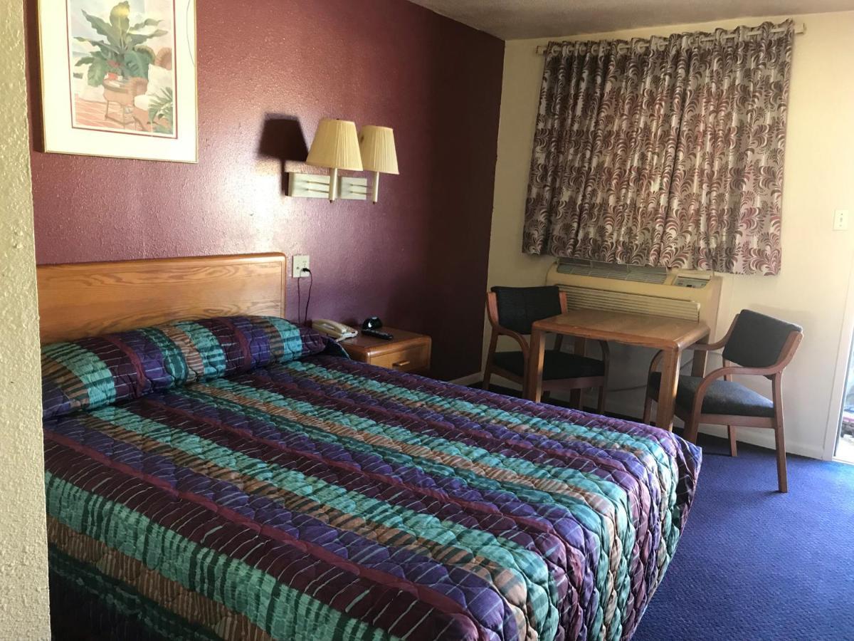 Luxury Inn George West المظهر الخارجي الصورة